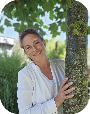 Coach Iris Koorn helpt vrouwen rustiger en effectiever met collega’s en managers communiceren op werk