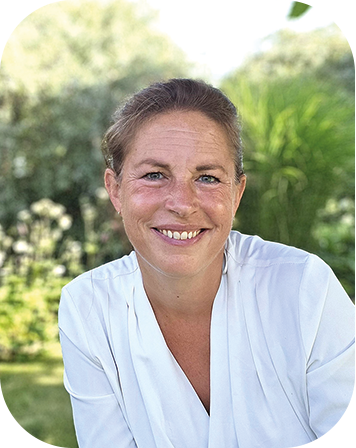 Iris Koorn helpt vanuit ervaring met perfectionisme anderen om grenzen te stellen zonder schuldgevoel of conflict.